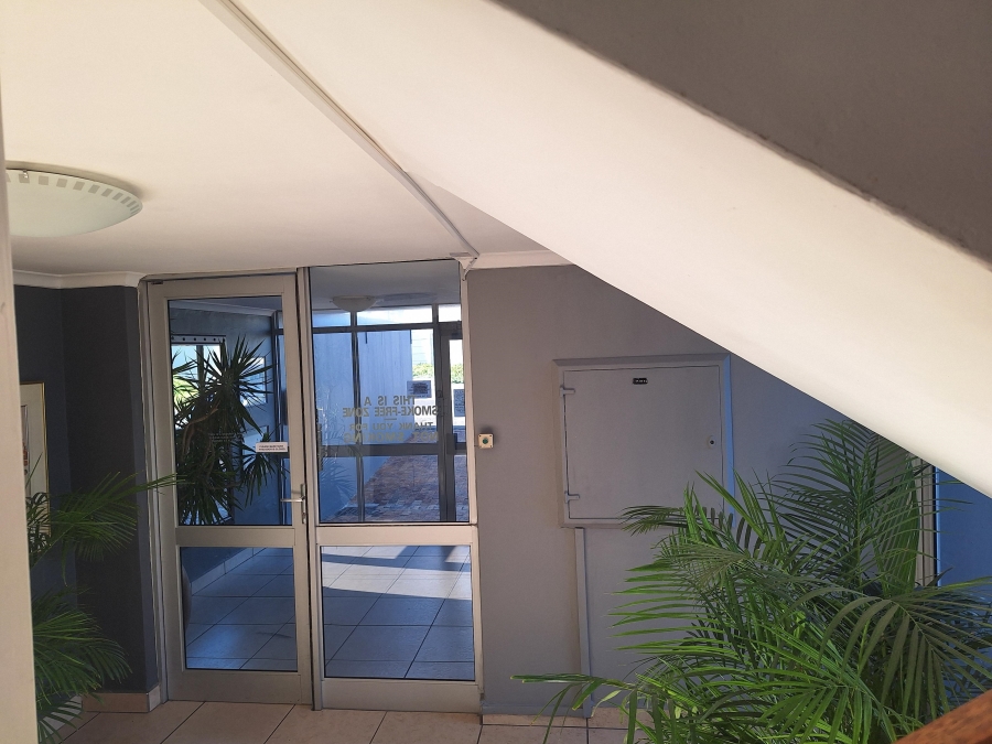 To Let 2 Bedroom Property for Rent in Muizenberg Western Cape